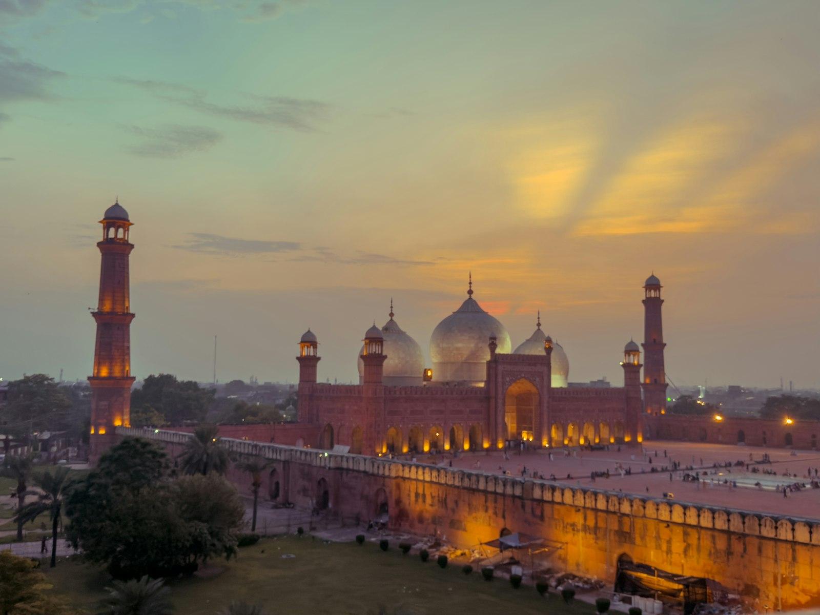 Badshahi Mosque at dusk, Lahore, Pakistan